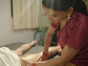 Gái điếm Ấn Độ cung cấp cho bạn dịch vụ mát-xa trên giường